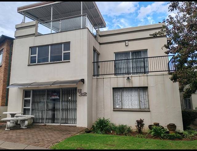 4 BEDROOM HOUSE FOR SALE IN MISTY BAY